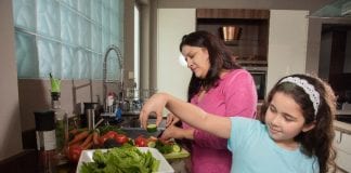 Cozinha interativa e inclusiva contribui no desenvolvimento de hábitos saudáveis na infância